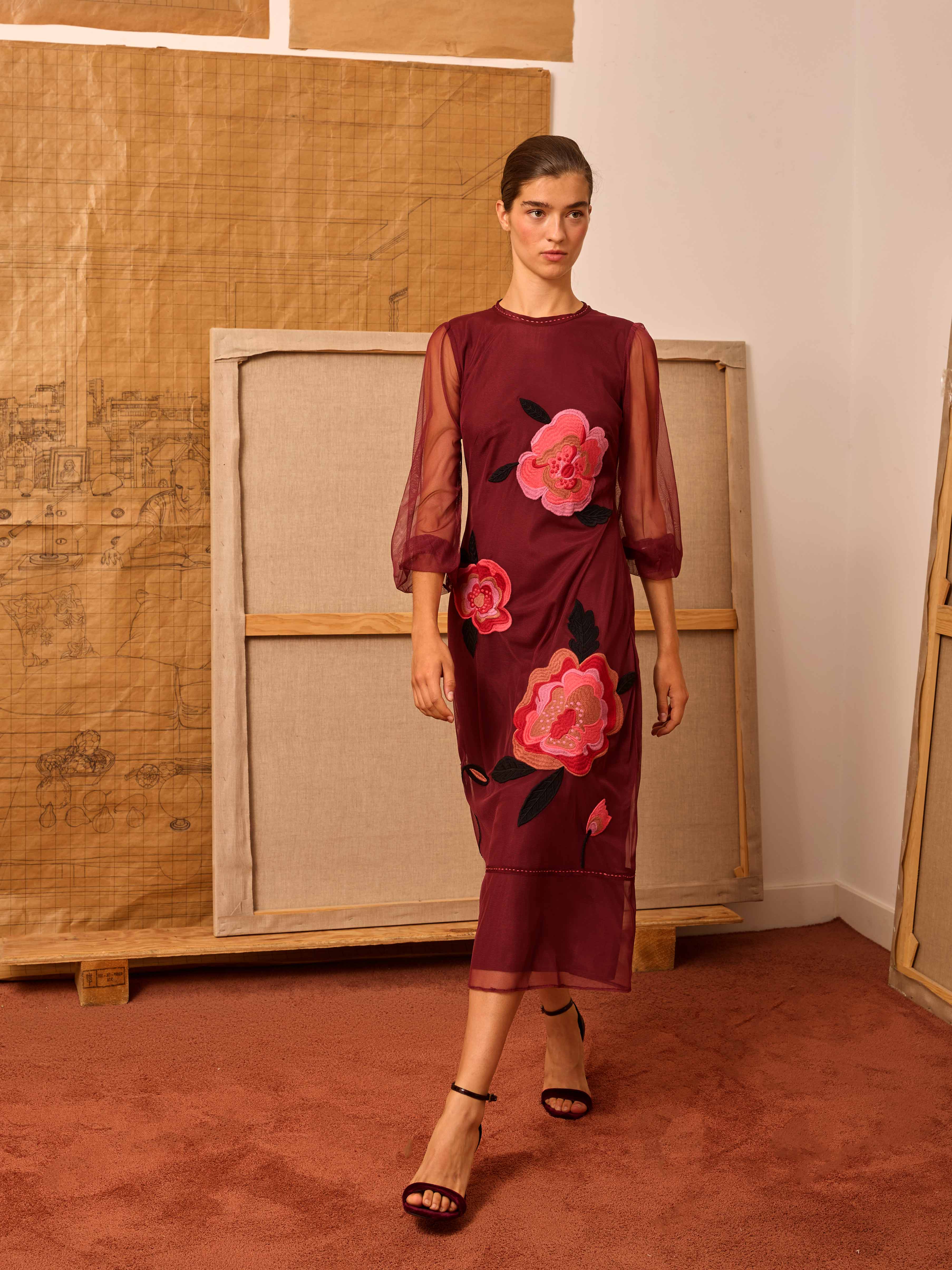 Vestido midi de tul granate