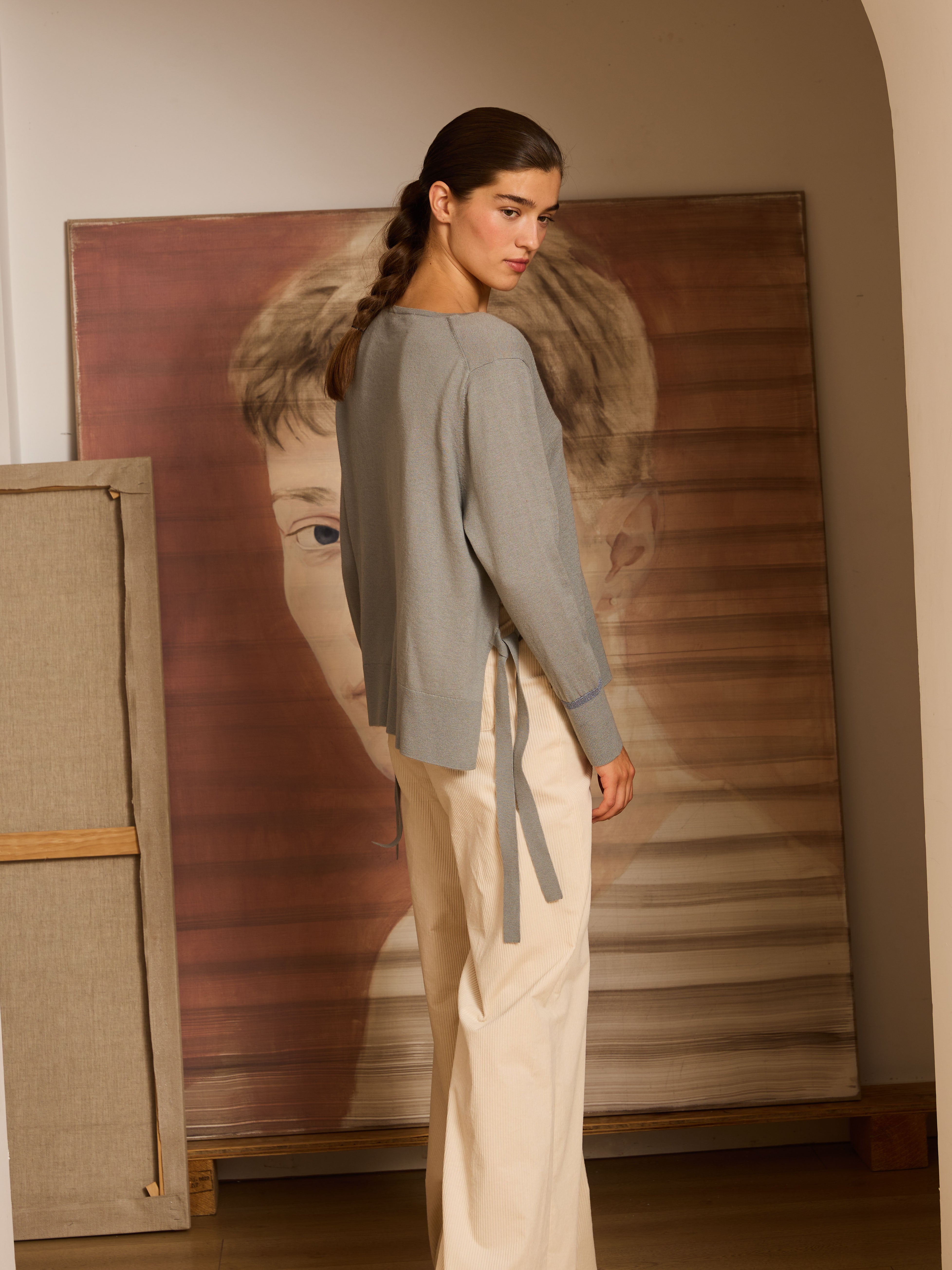 Jersey aguamarina de pico con lazadas